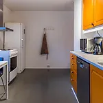 Apartment Explore